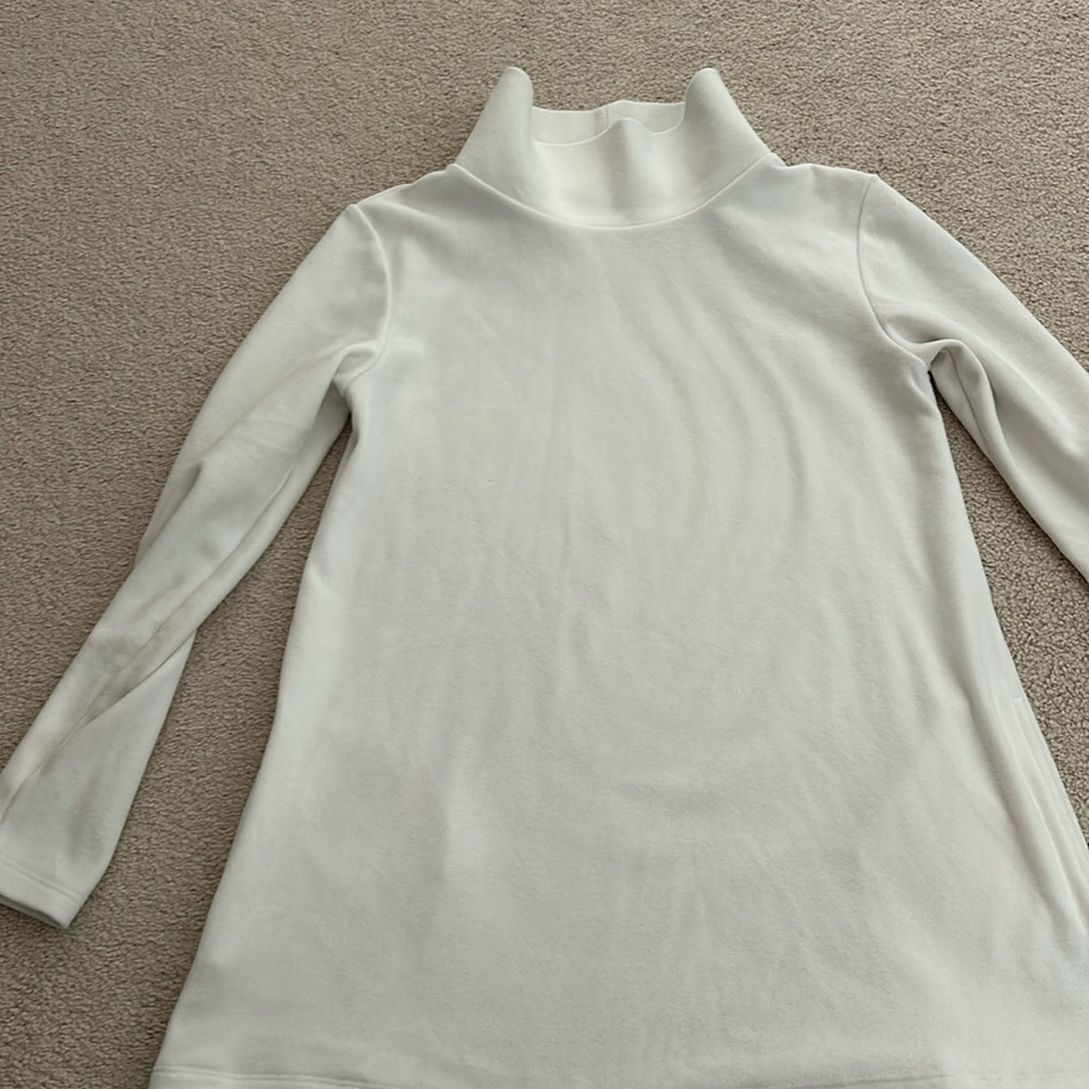 Dudley Stephens Cobble Hill tunic size large in cream.